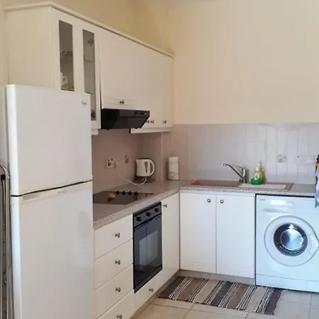 Apartamento Superior Court Vacation Away From Paphos